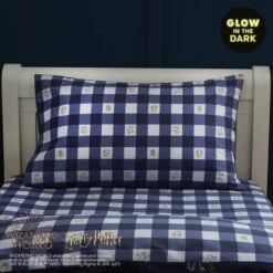 Harry Potter Hogwarts Glow In The Dark Duvet Cover And Pillowcase Set -IT Luggage Kids Sales Store 30691832 alt03