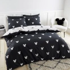 Disney Mickey Mouse Mono Duvet Cover And Pillowcase Set -IT Luggage Kids Sales Store 30768154 alt01