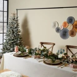 Matt Black Over Table Display Bar -IT Luggage Kids Sales Store 30775574 alt05