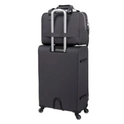 IT Luggage Divinity Quilted Holdall 19 IT Luggage Divinity Quilted Holdall -IT Luggage Kids Sales Store 30800216 alt03