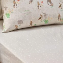 Peter Rabbit™ Classic Fitted Sheet 5 Peter Rabbit™ Classic Fitted Sheet -IT Luggage Kids Sales Store 30818547