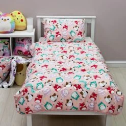 Squishmallows Logo 10.5 Tog Single Coverless Duvet And Pillowcase Set -IT Luggage Kids Sales Store 30931115 alt02