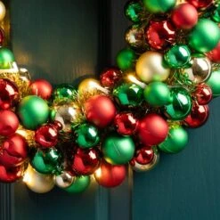 Pre-lit Green & Red Bauble Wreath -IT Luggage Kids Sales Store 30938839 alt02