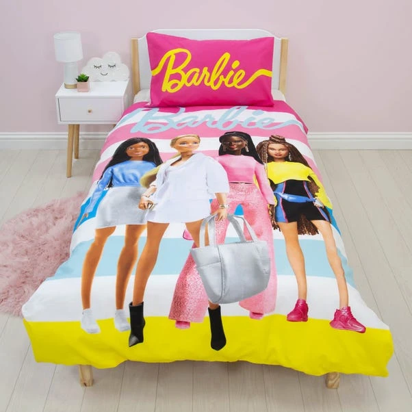 Barbie Unboxed Reversible Single Duvet Cover & Pillowcase Set 2 Barbie Unboxed Reversible Single Duvet Cover & Pillowcase Set - Image 2